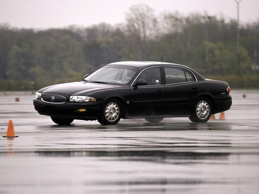  Buick LeSabre 2000 года  (фото 7 из 35)